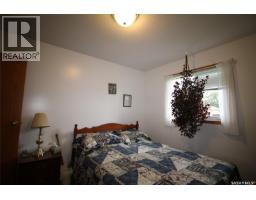 Storage - 613 4th Street W, Shaunavon, SK S0N2M0 Photo 12