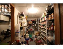 613 4th Street W, Shaunavon, SK S0N2M0 Photo 18