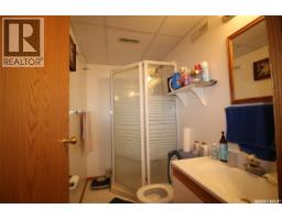613 4th Street W, Shaunavon, SK S0N2M0 Photo 22