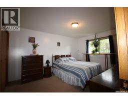 Bedroom - 613 4th Street W, Shaunavon, SK S0N2M0 Photo 8