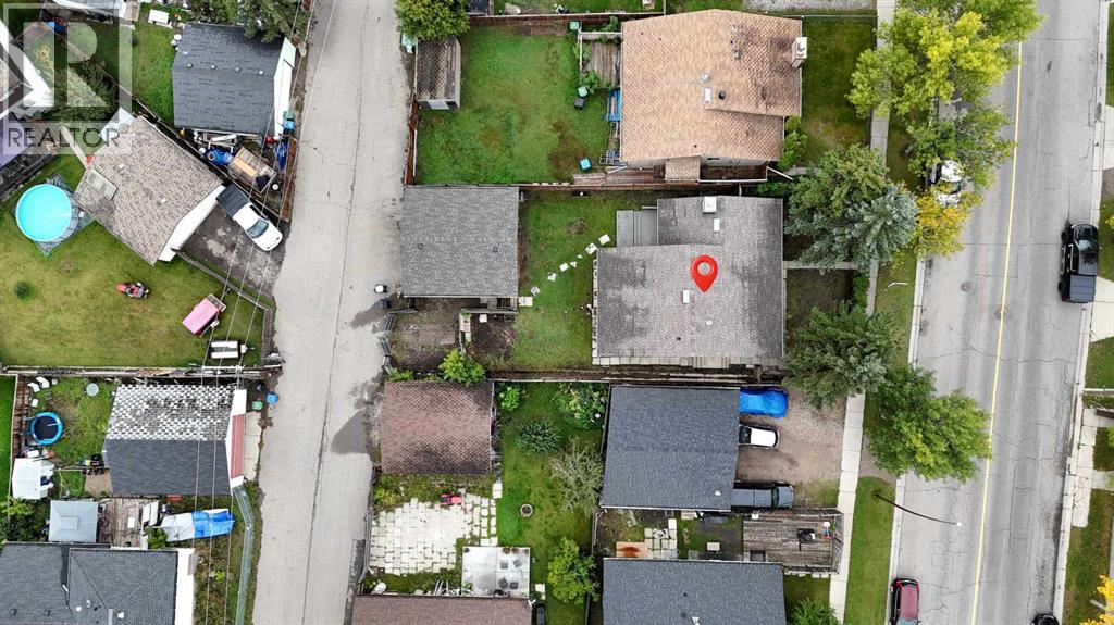 6304 28 Avenue NE - 40