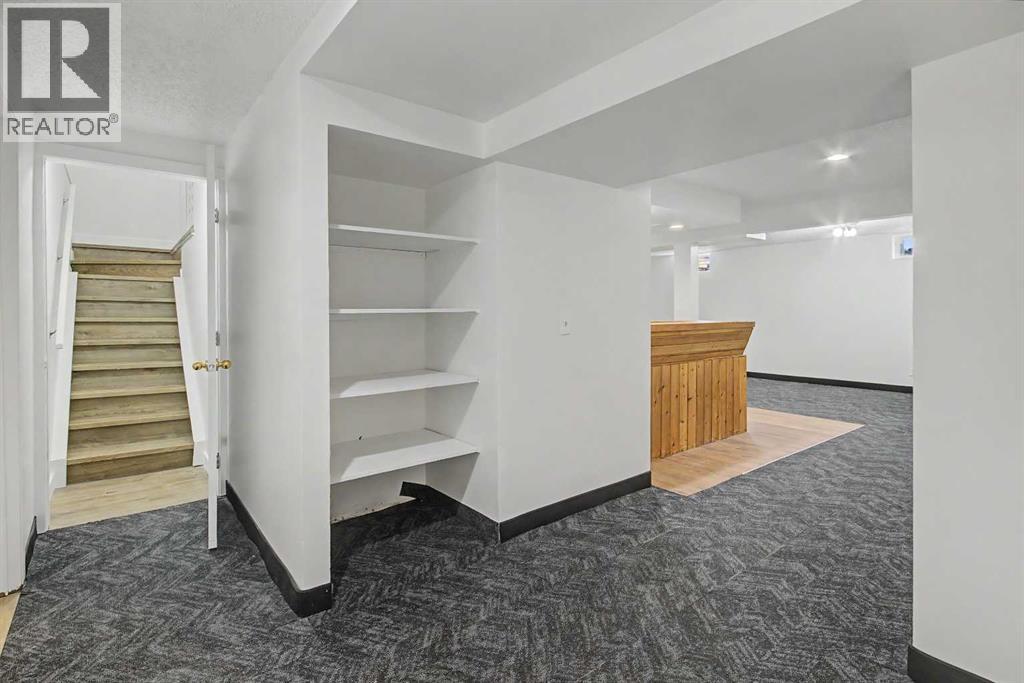6304 28 Avenue NE - 19
