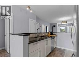 4pc Bathroom - 304, 1540 17 Avenue Sw, Calgary, AB T2T0C8 Photo 9