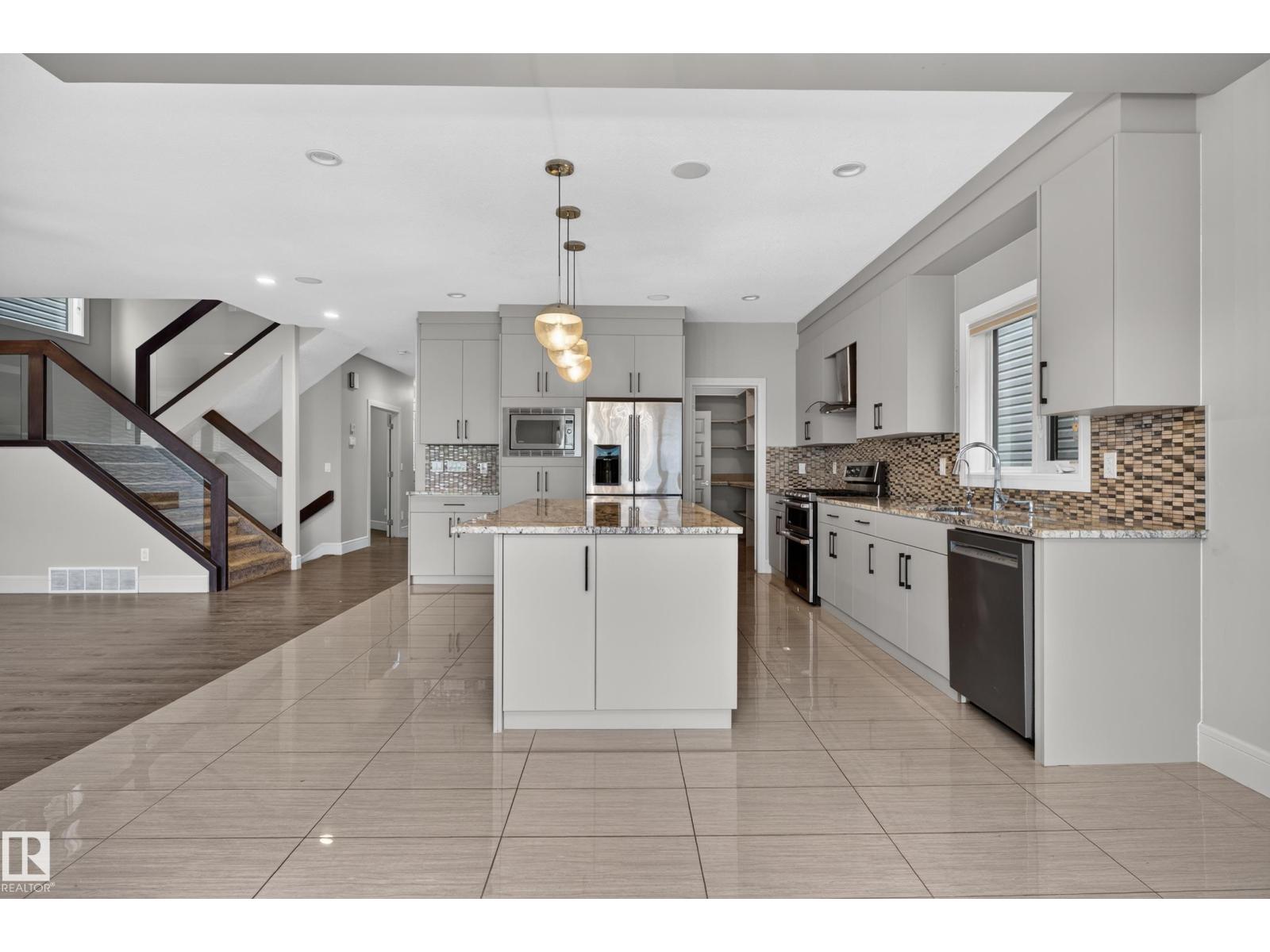 2219 22 ST NW - 7