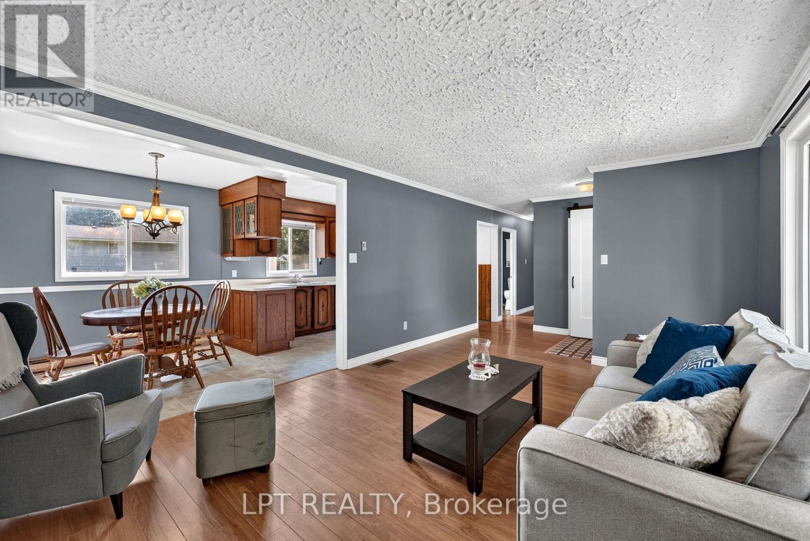 263 RICHMOND STREET, North Middlesex (Parkhill) — photo 9