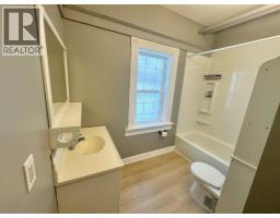 804 8 Street Se, Medicine Hat, AB T1A1M8 Photo 10