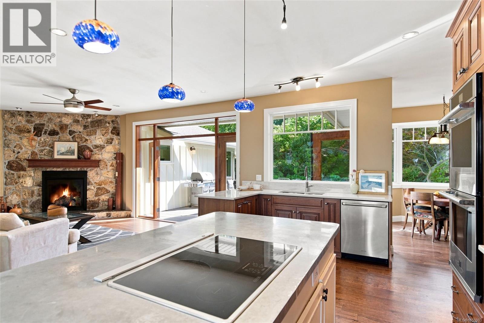 5455 Bayshore Dr, Nanaimo