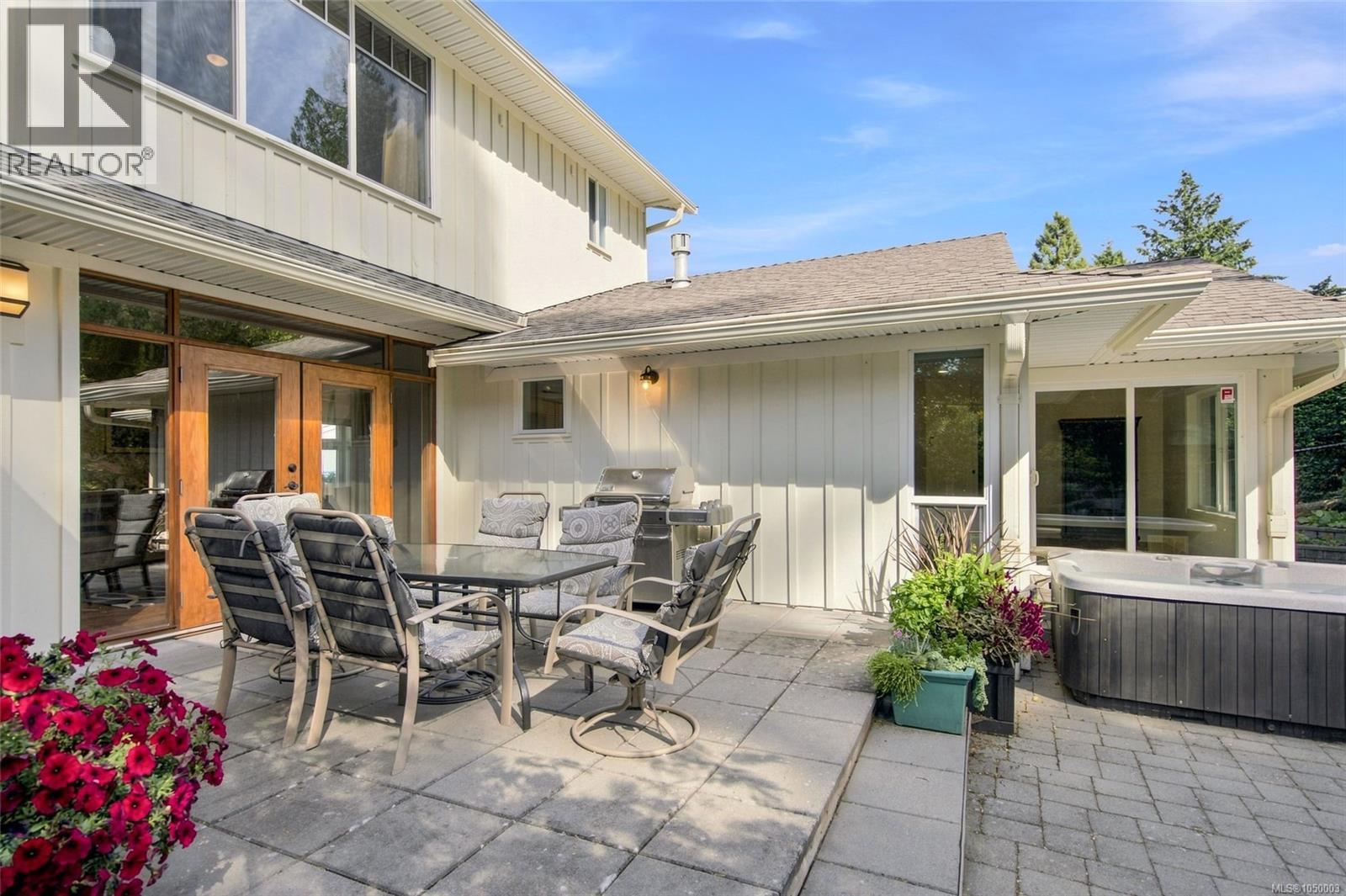 5455 Bayshore Dr - 52