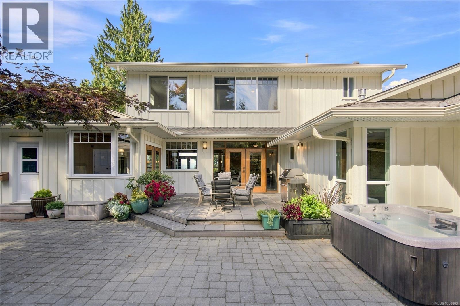 5455 Bayshore Dr, Nanaimo