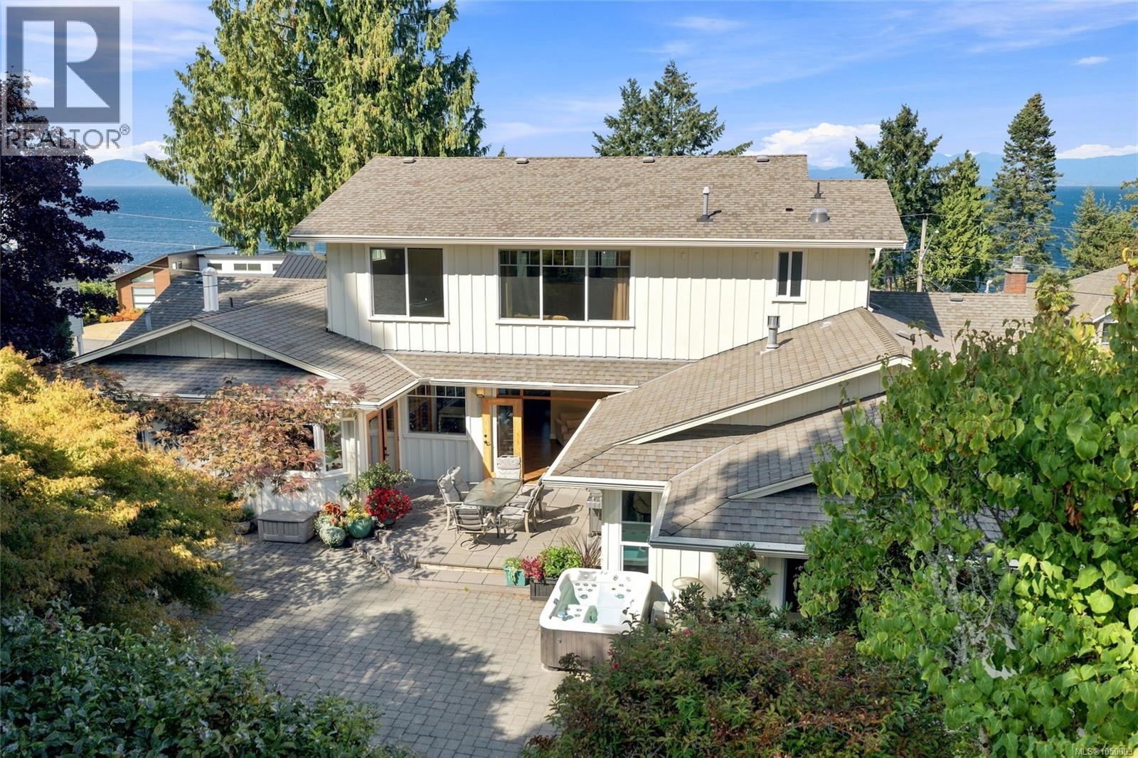 5455 Bayshore Dr, Nanaimo