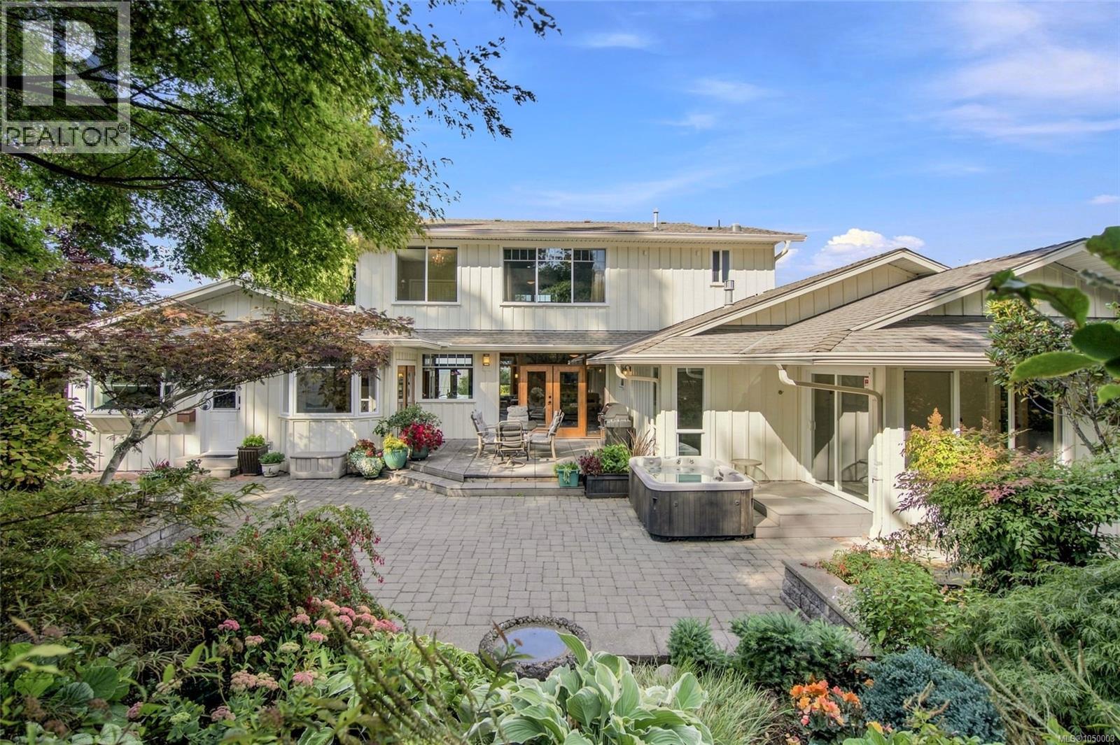 5455 Bayshore Dr, Nanaimo