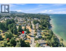 Primary Bedroom - 5455 Bayshore Dr, Nanaimo, BC V9V1G8 Photo 9