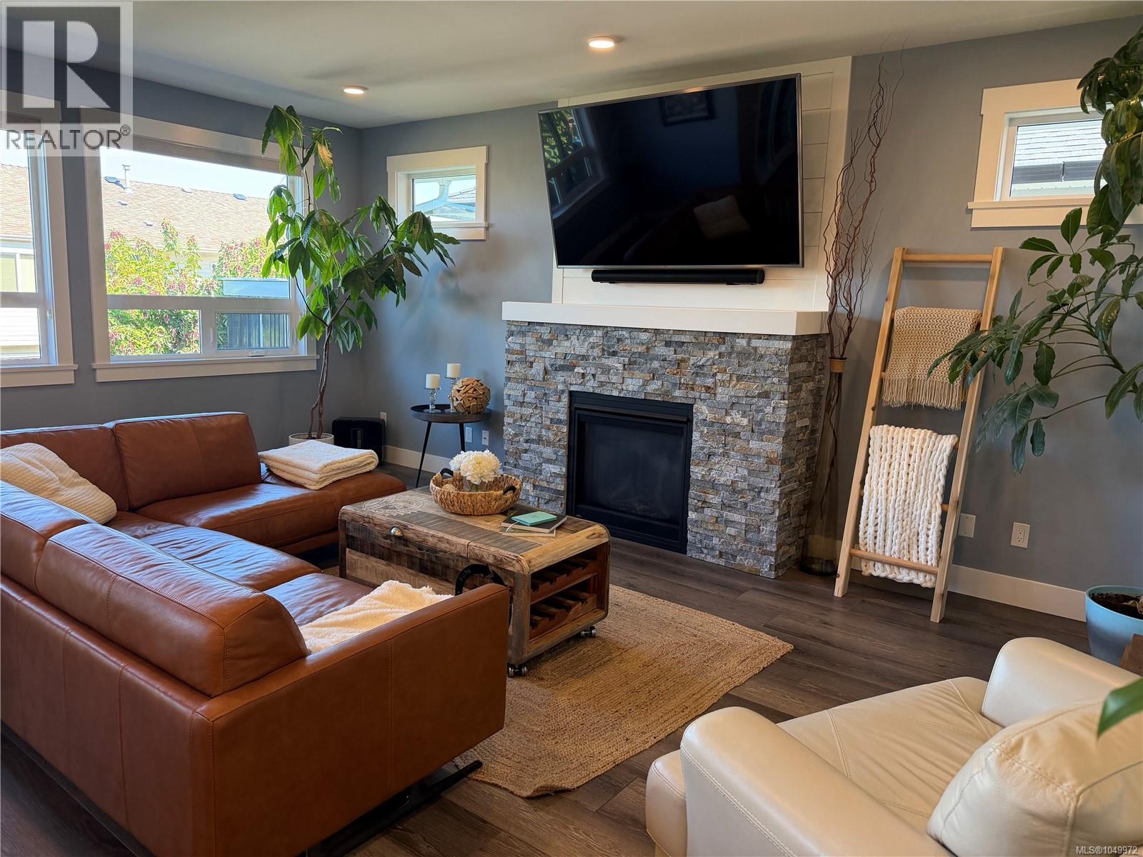 #3 720 Russell Rd - 5