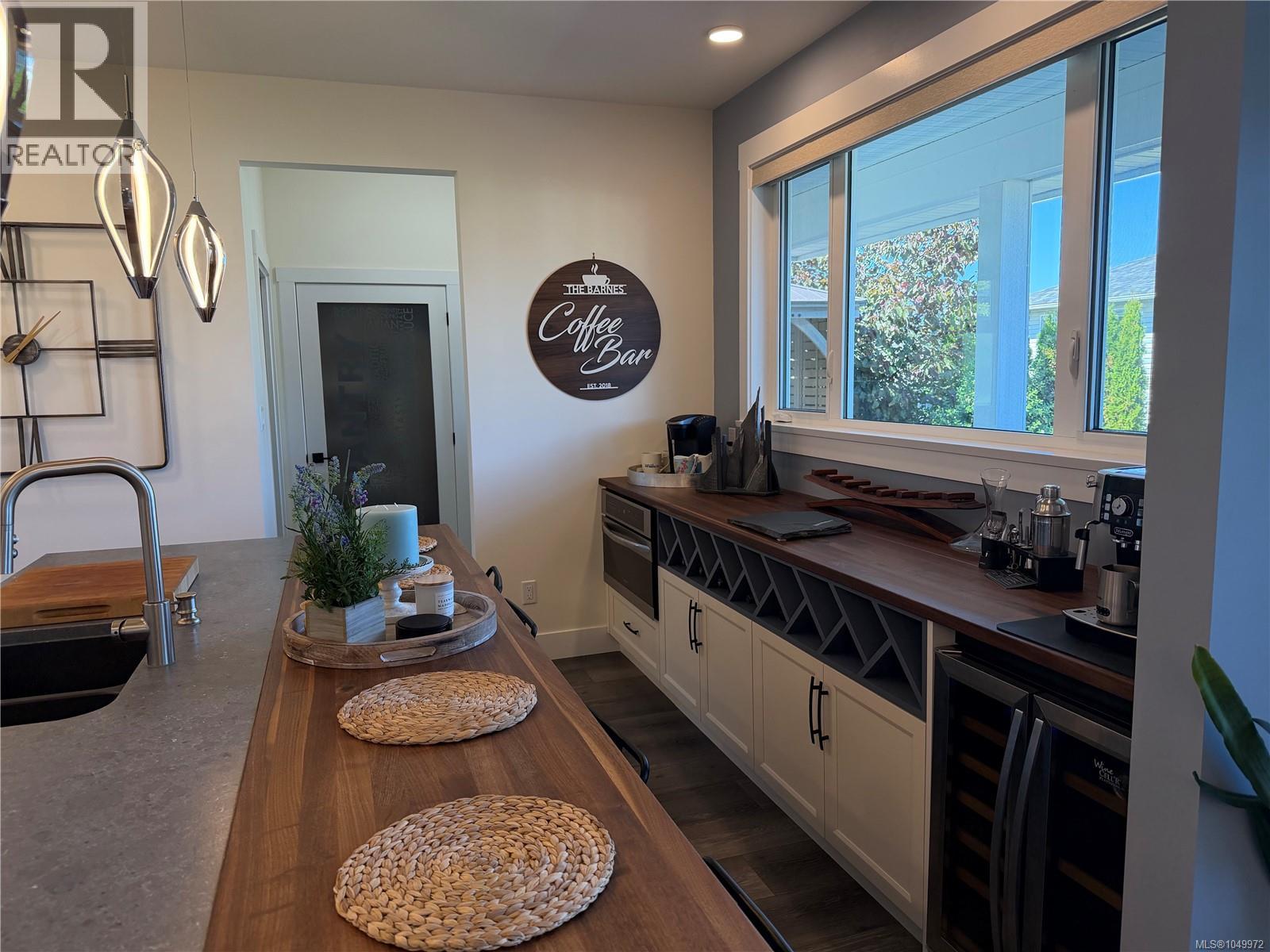 #3 720 Russell Rd - 8