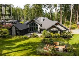 846 Foskett Rd, Comox, BC V9M3T9 Photo 40