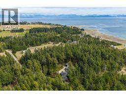 846 Foskett Rd, Comox, BC V9M3T9 Photo 98