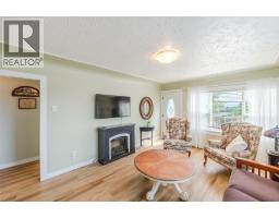 Living room - 6430 Spartan Street, Oliver, BC V0H1T0 Photo 13