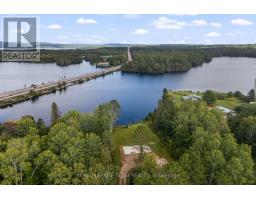 69 Mackey Creek Road, Head, Clara And Maria, ON K0J2B0 Photo 10