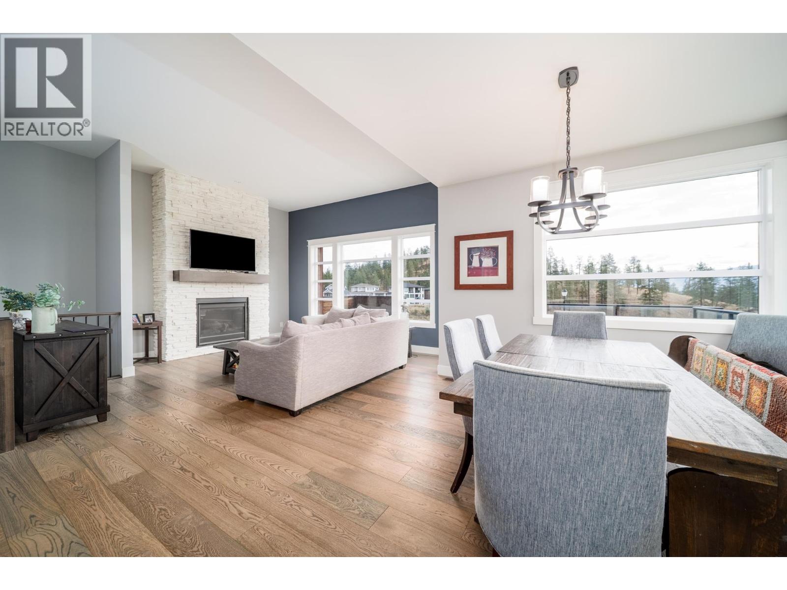 2588 Paramount Drive, West Kelowna