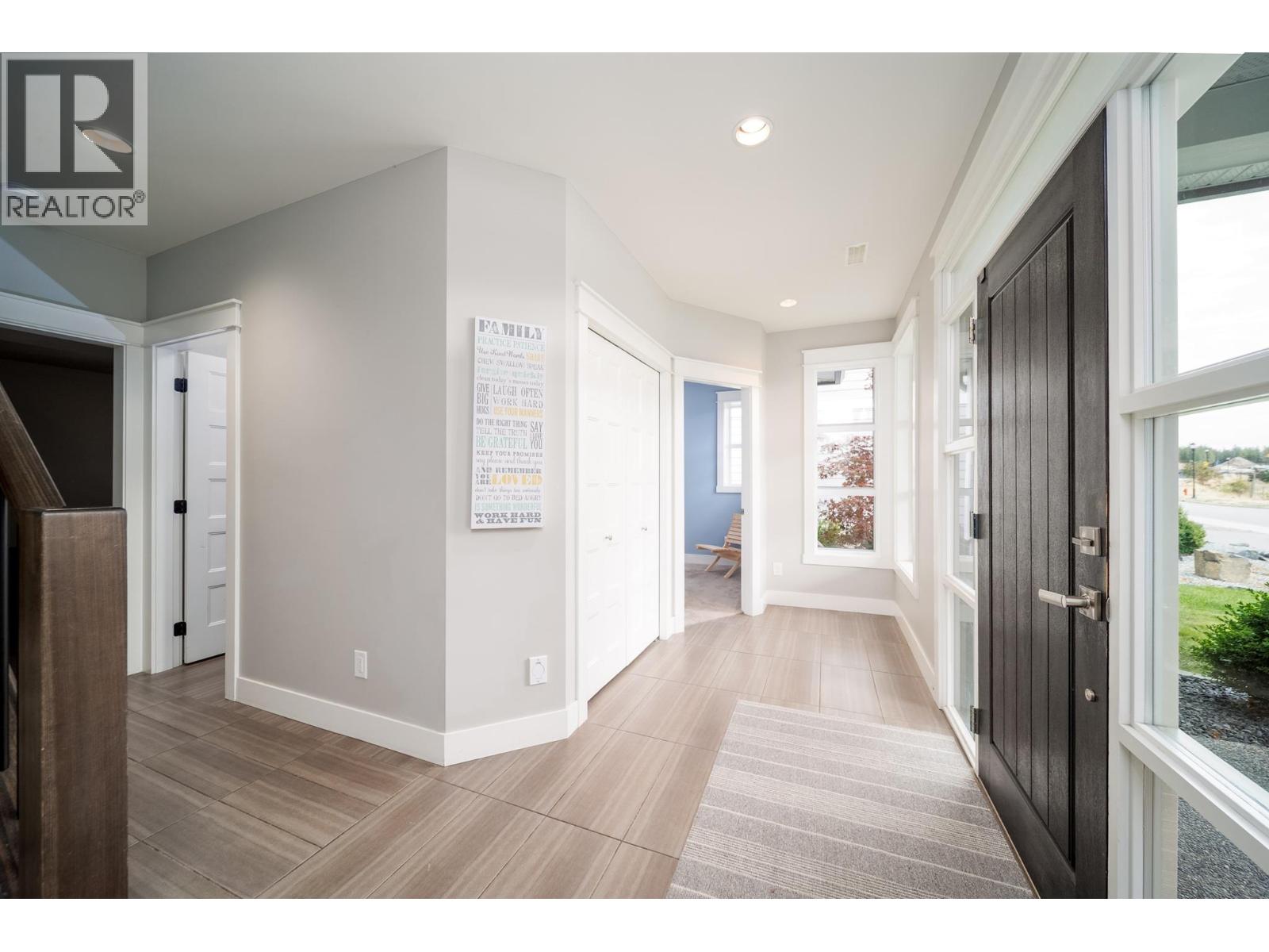 2588 Paramount Drive, West Kelowna