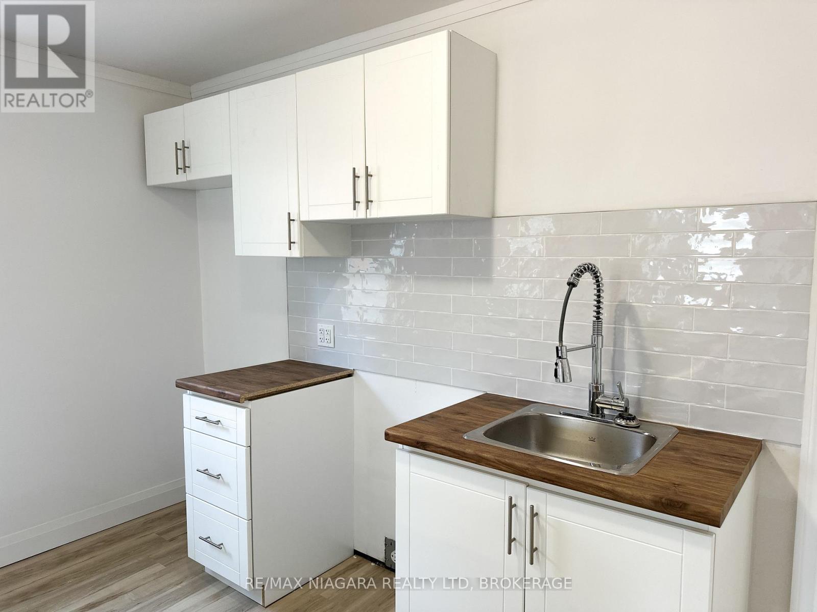 UPPER - 233 PELHAM ROAD, St. Catharines (Western Hill) — photo 5