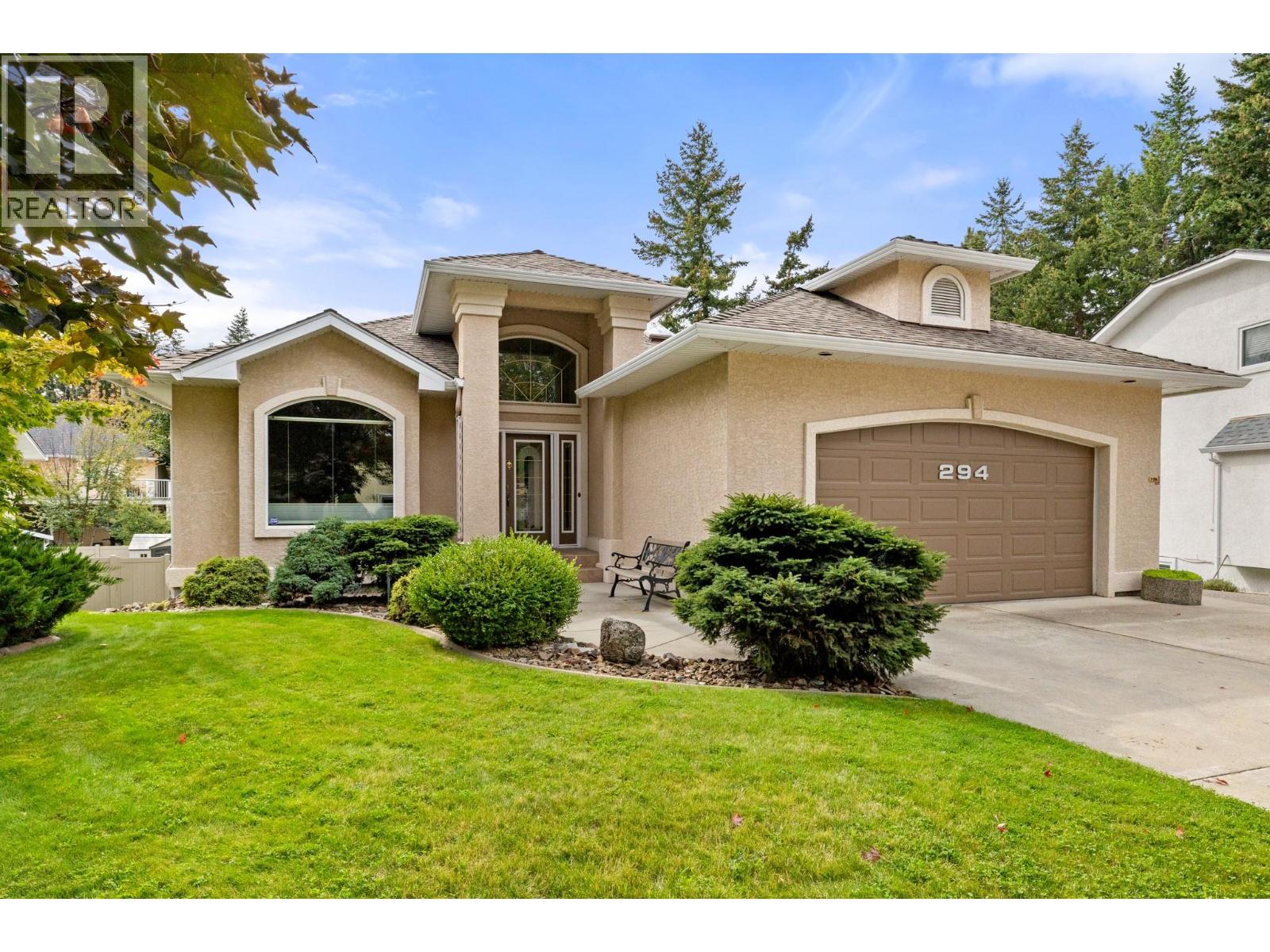 294 Knightsbridge Way, Kelowna