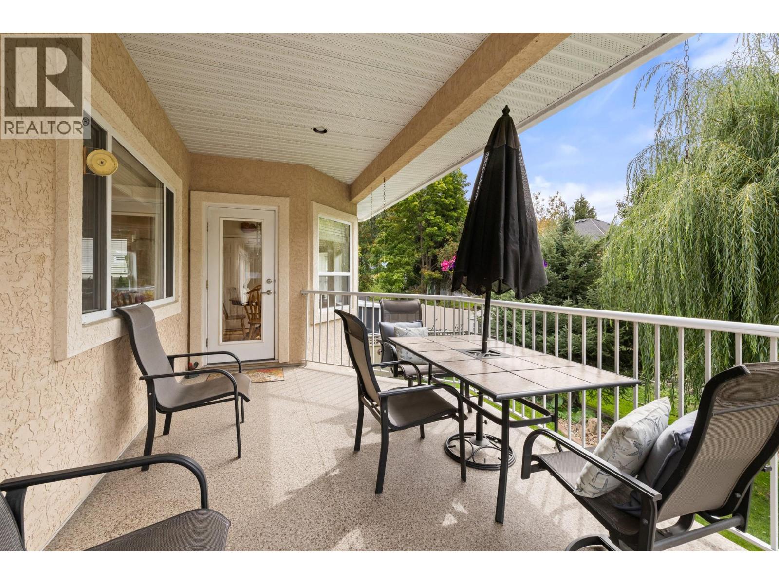 294 Knightsbridge Way, Kelowna