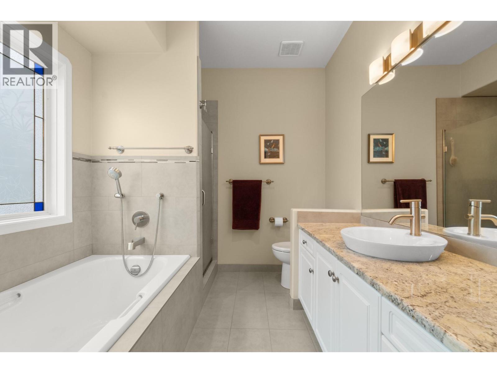 294 Knightsbridge Way, Kelowna
