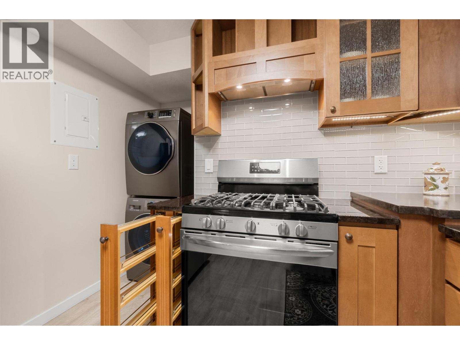 294 Knightsbridge Way, Kelowna