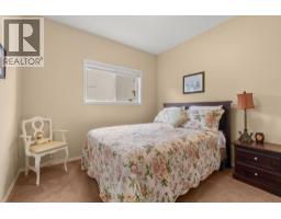 294 Knightsbridge Way, Kelowna, BC V1V2A9 Photo 36