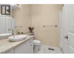 294 Knightsbridge Way, Kelowna, BC V1V2A9 Photo 38