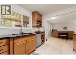 294 Knightsbridge Way, Kelowna, BC V1V2A9 Photo 47
