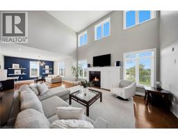 Living room - 4 Morrison Court, Essa, ON L9R1V2 Photo 14