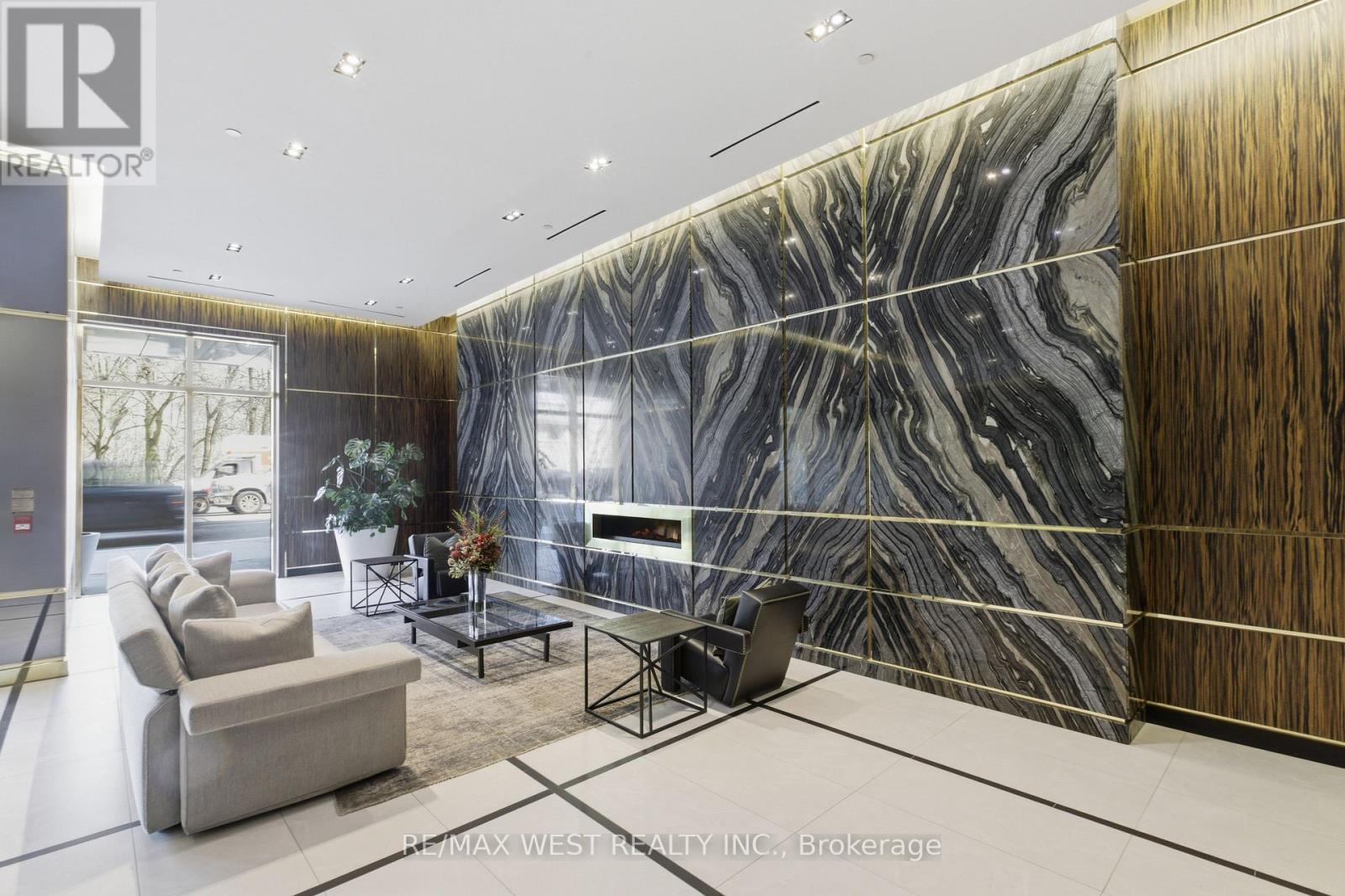 Photo of 617 - 3018 YONGE STREET