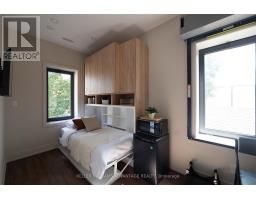 5 - 23 Ross Street, Toronto, ON M5T1Z8 Photo 11