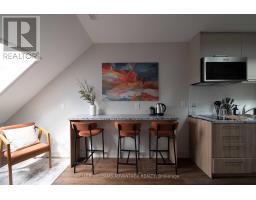 Living room - 5 - 23 Ross Street, Toronto, ON M5T1Z8 Photo 6