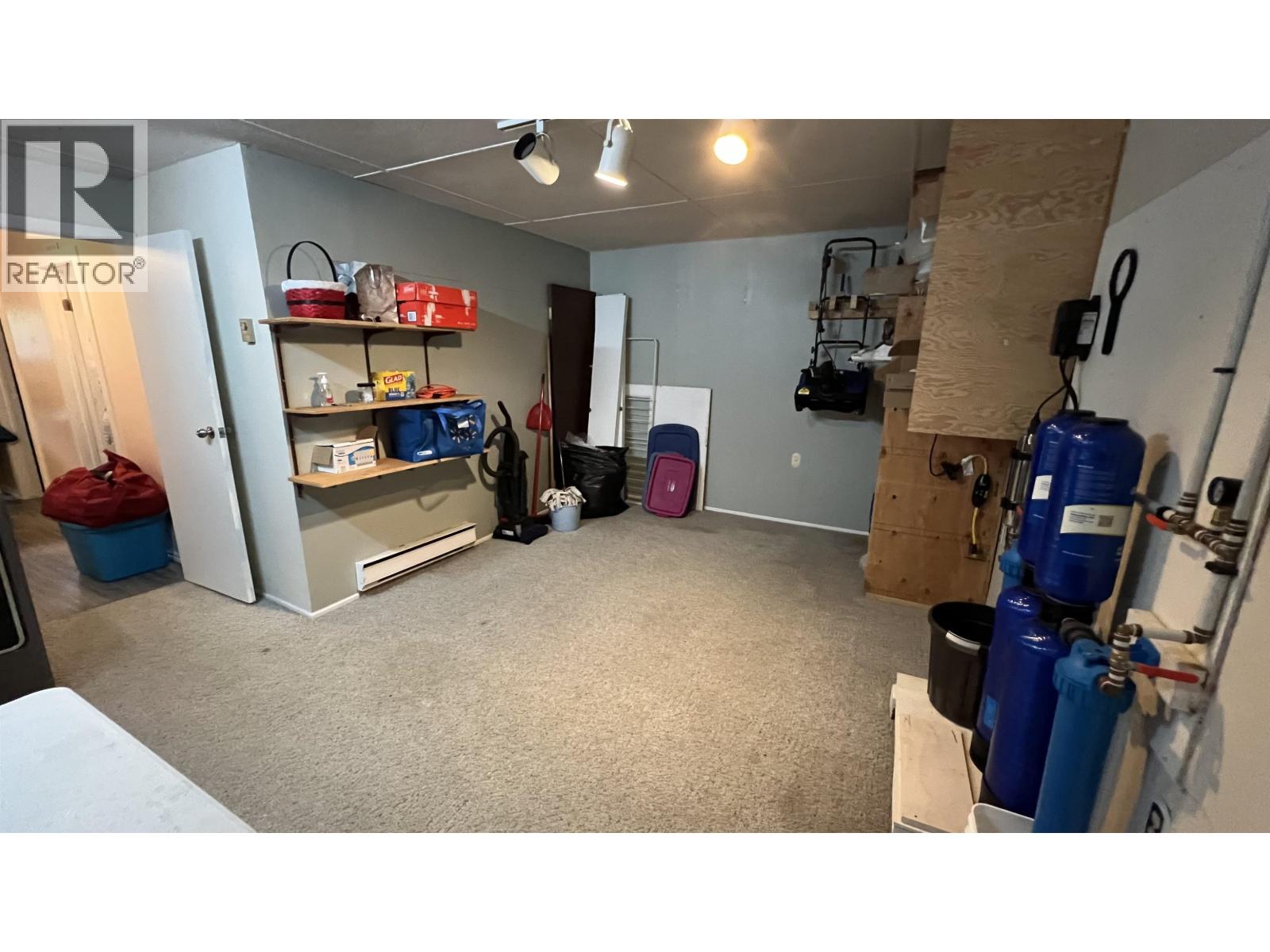 1000 AMBROSE AVENUE - 25
