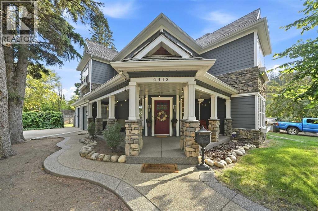 Welcome to 4412 - 51 Street