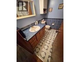 505 7 Avenue, Beaverlodge, AB T0H0C0 Photo 8