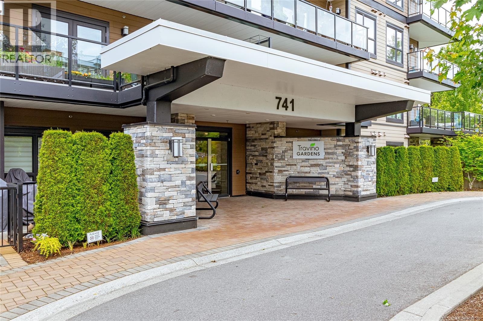 109 741 Travino Lane, Saanich