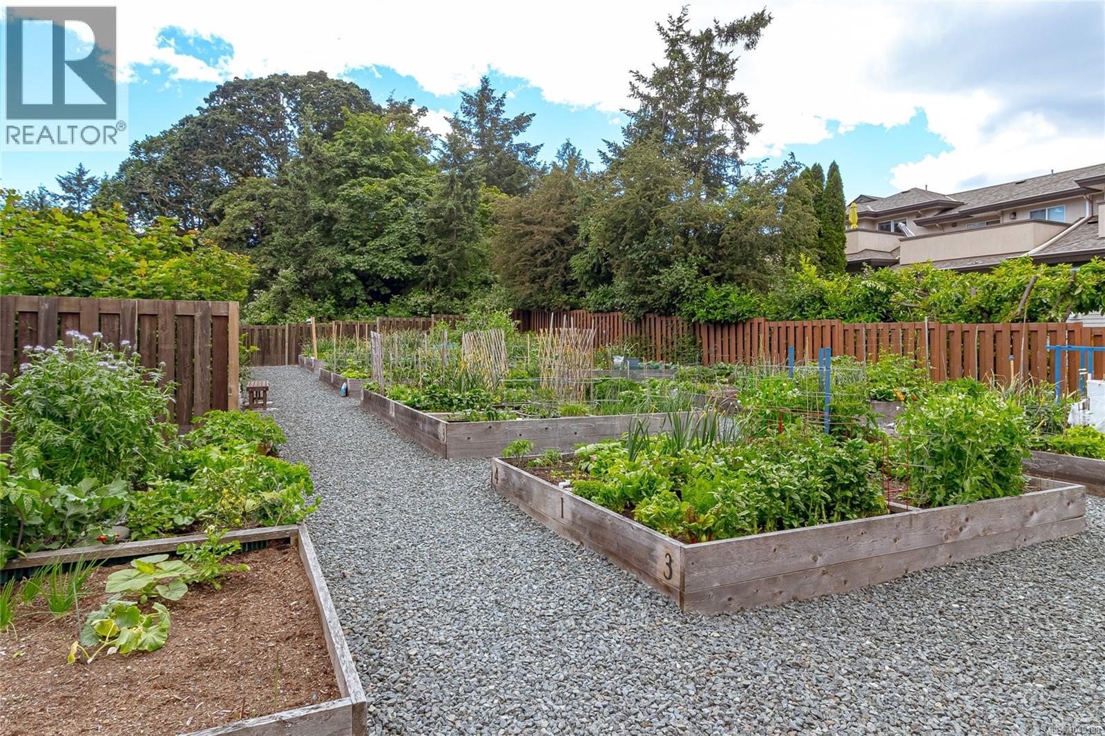 109 741 Travino Lane, Saanich