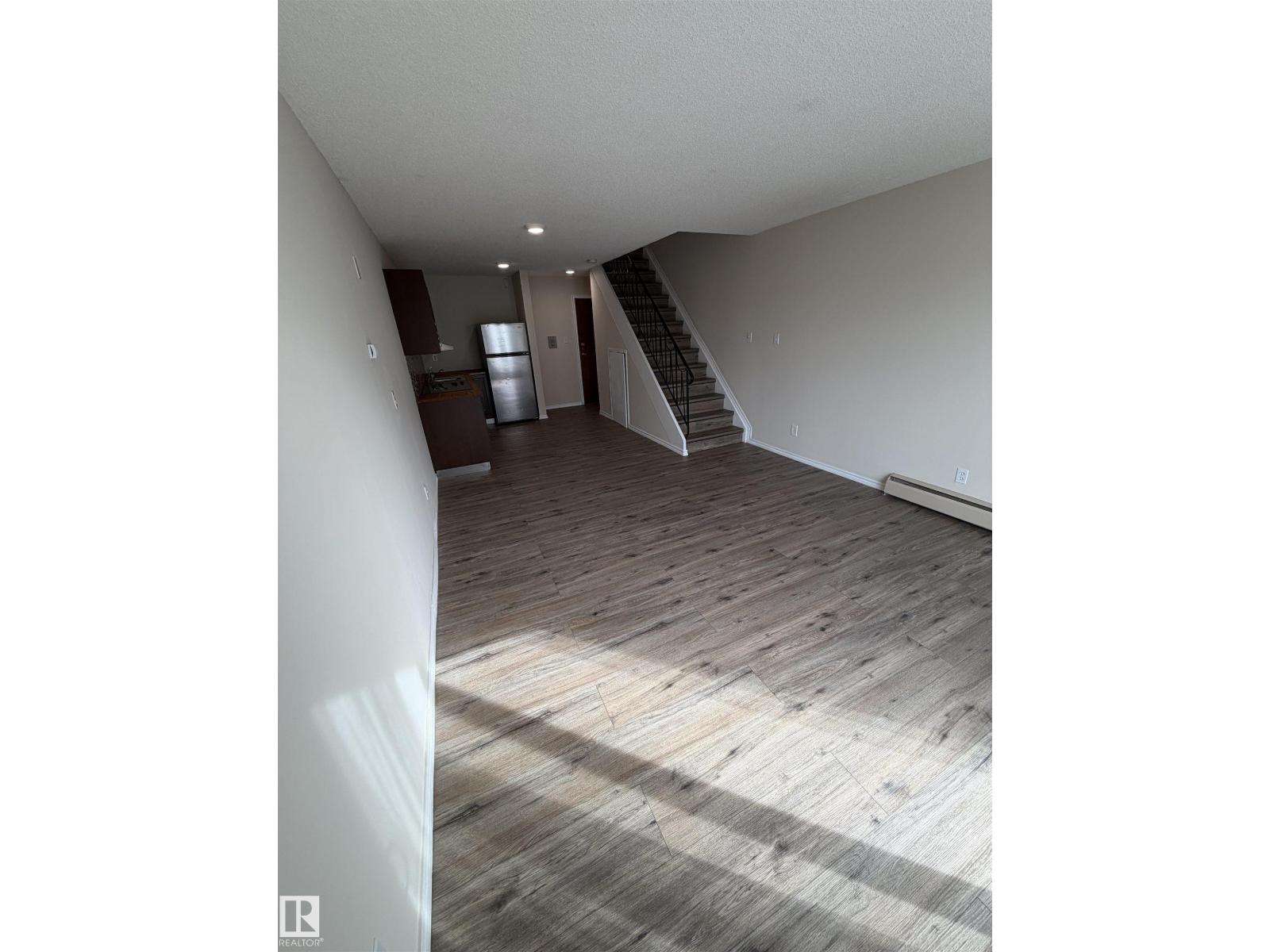 #209 11429 124 ST NW - 14