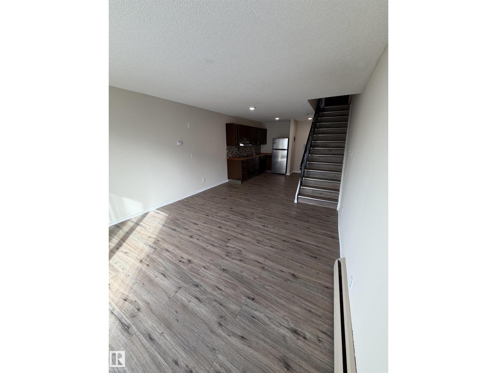 #209 – 11429 124 Street NW, Inglewood (Edmonton) — photo 15 of 30: Property photo