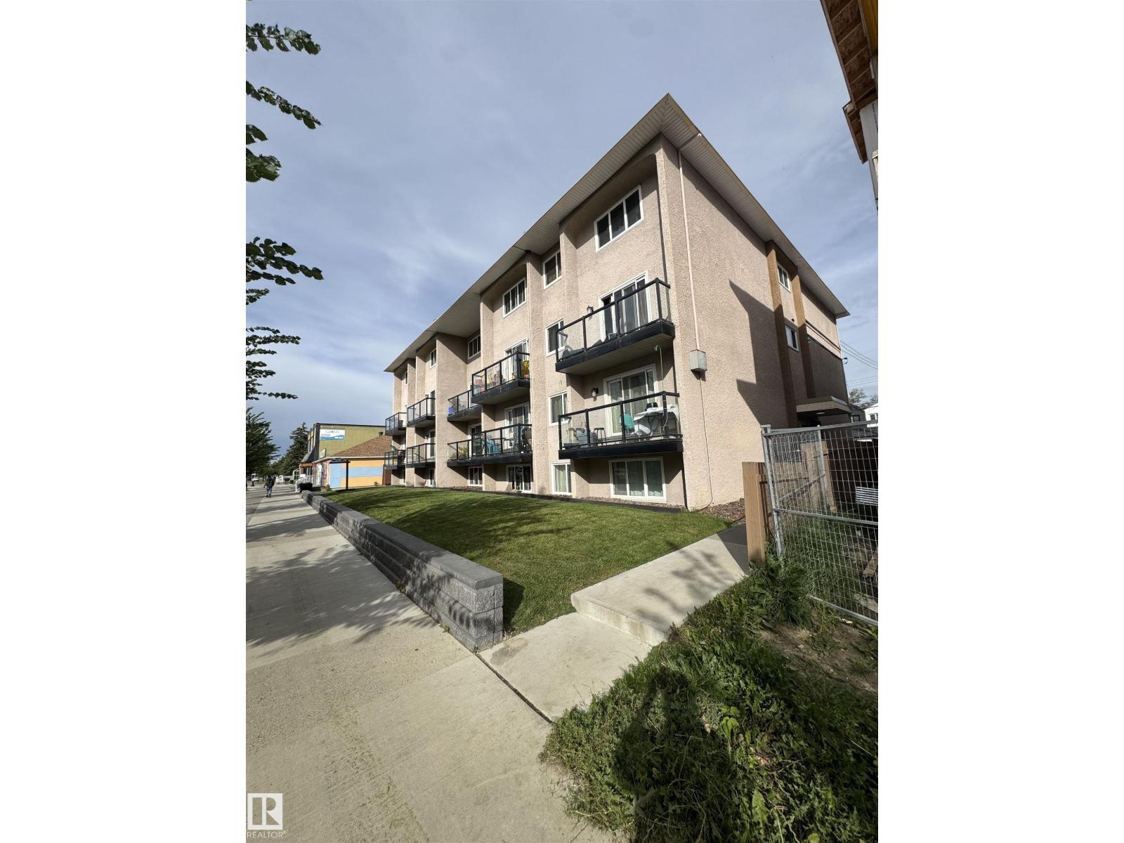 #209 11429 124 ST NW - 2