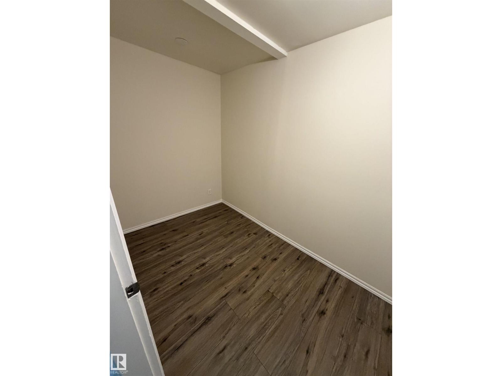 #209 – 11429 124 Street NW, Inglewood (Edmonton) — photo 29 of 30: Property photo