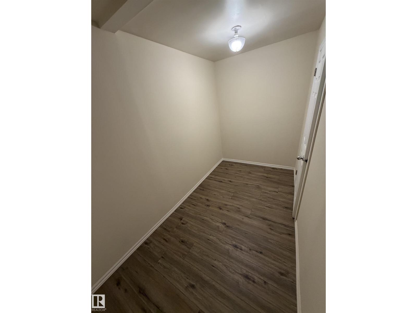 #209 11429 124 ST NW - 31