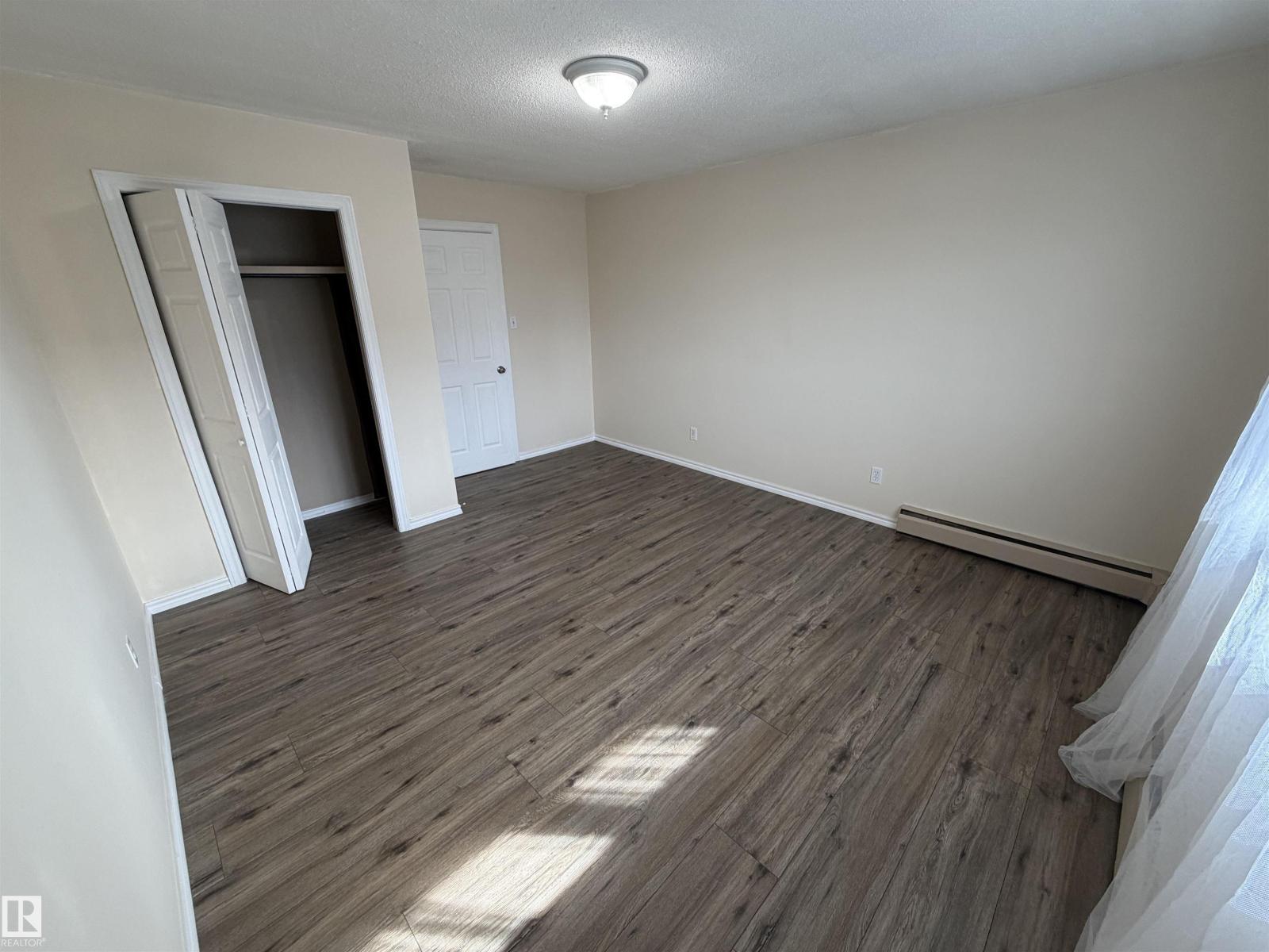 #209 11429 124 ST NW - 35