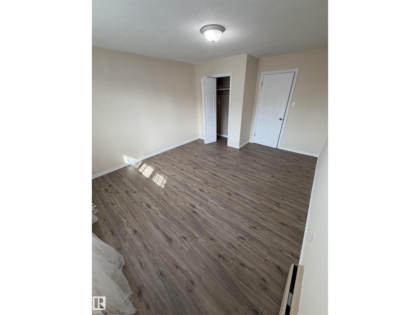 #209 11429 124 ST NW - 38
