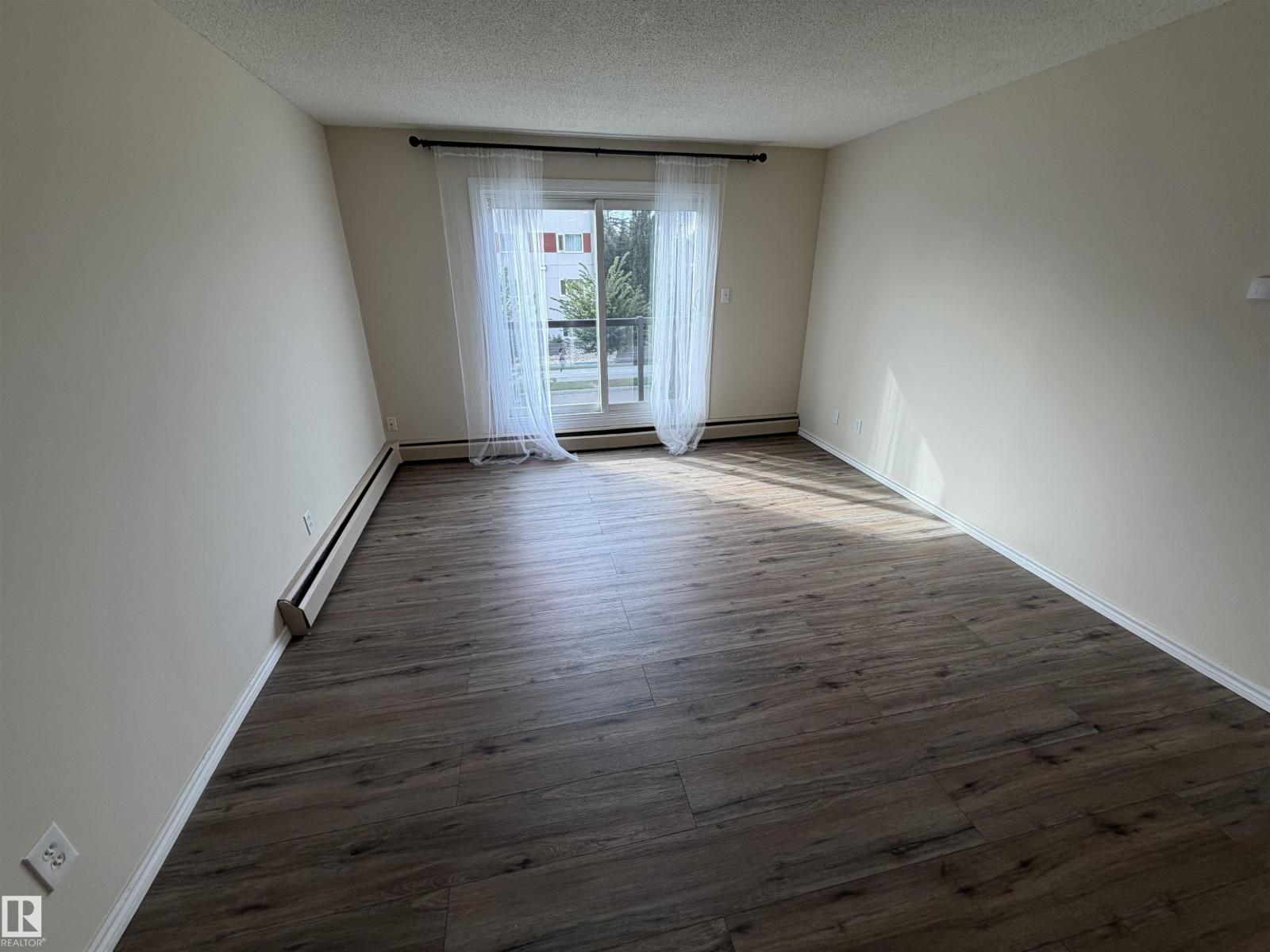 #209 11429 124 ST NW - 4
