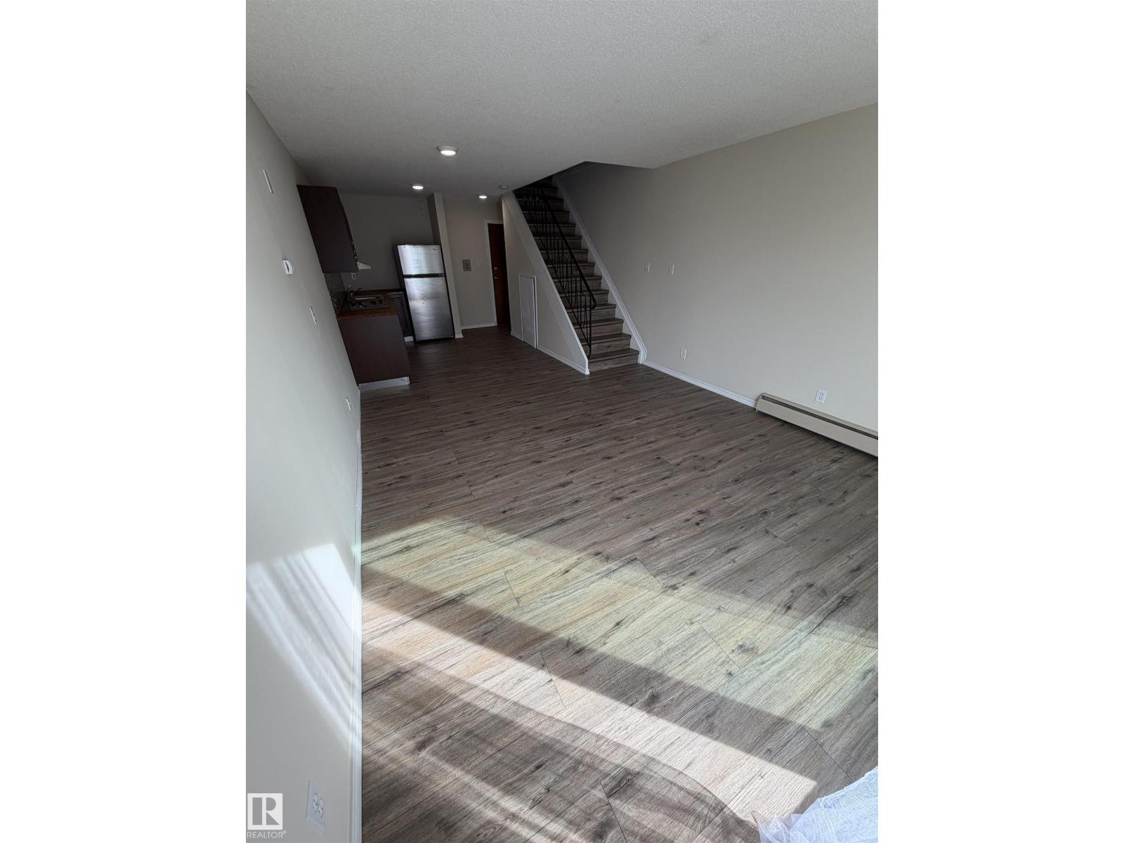 #209 11429 124 ST NW - 44